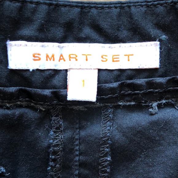 3/$25 - Smart Set black cotton capris - Picture 3 of 10